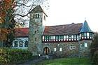 Die Burg mit der sich links anschlieenden St. Hubertuskirche