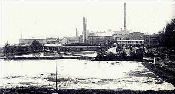 Zuckerfabrik Schppenstedt im Jahr 1920, im Vordergrund der Schlammteich