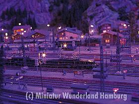 Bahnhof St. Wendel / Alpen bei Nacht