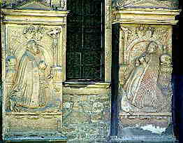 Epitaphe an der Ostseite der Christuskirche in Ampfurth